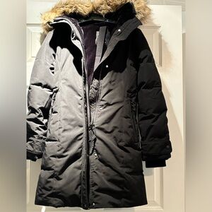 Zara Winter parka with fur hood OUTER SHELL 100% poly; LINING 100% poly